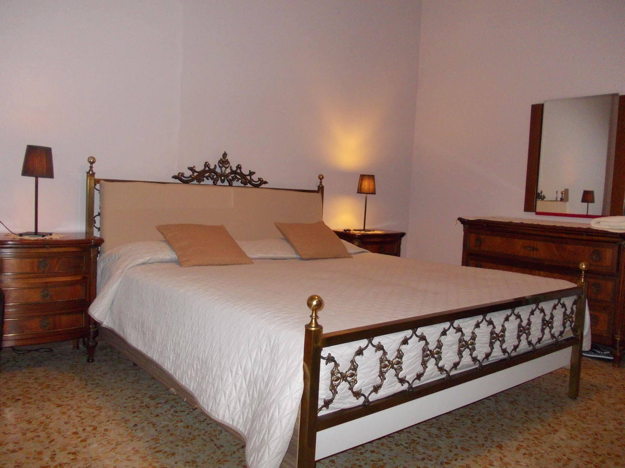 Travellers Lodge Bed & Rooms Treviso Ngoại thất bức ảnh